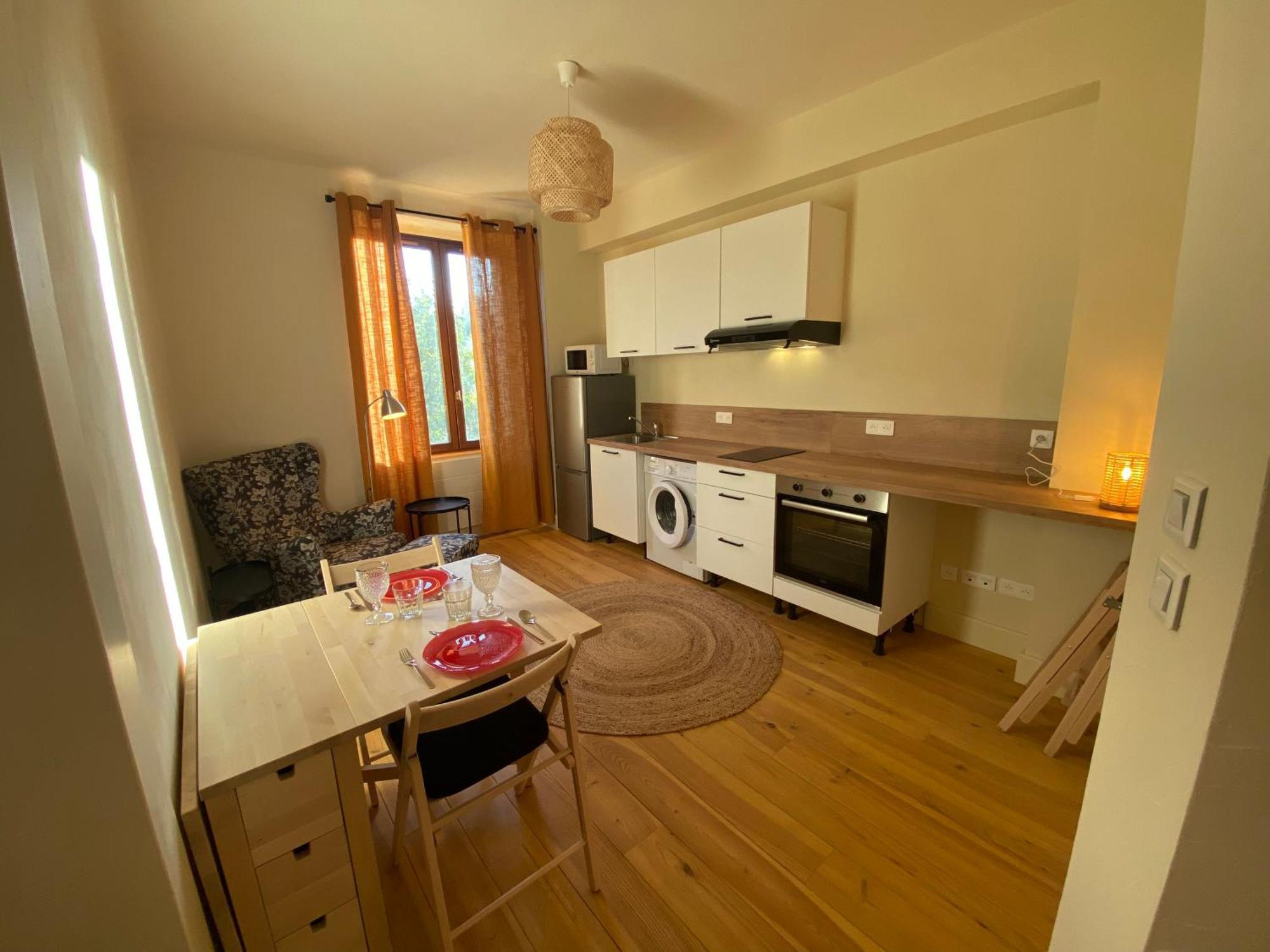 T2 Cocon Avec Balcon Et Parking * La Roche-sur-Foron