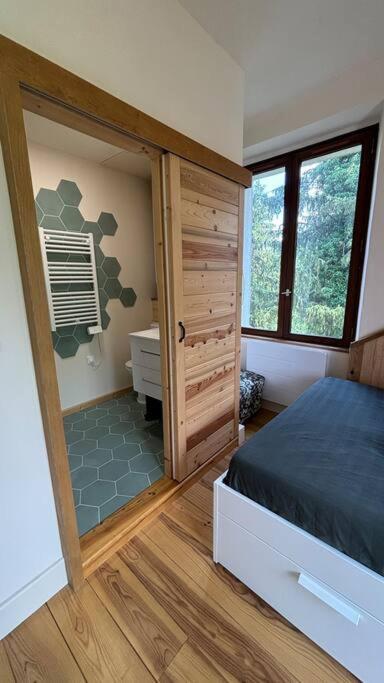 T2 Cocon Avec Balcon Et Parking Apartamento